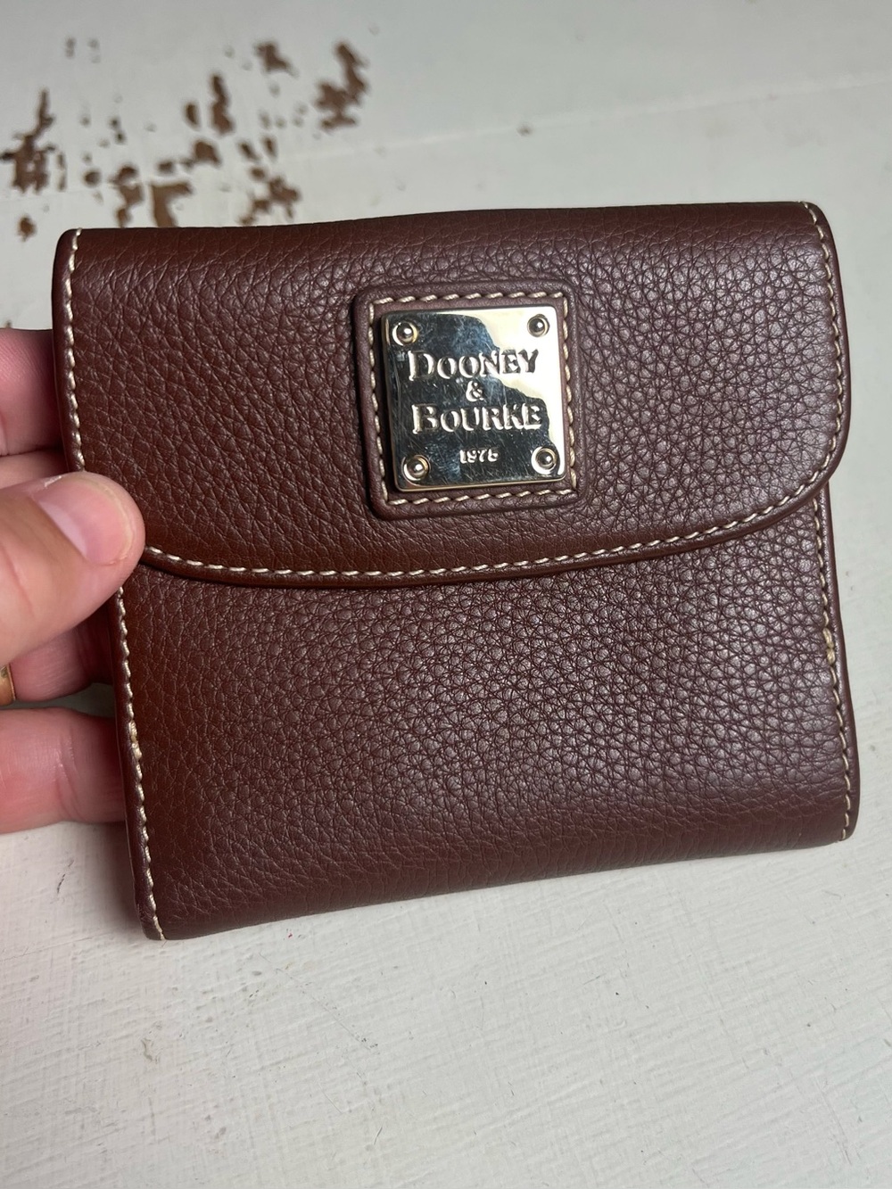 DOONEY & BOURKE- Pebble Grain Leather Wallet Brown